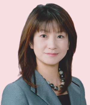 津川肇子